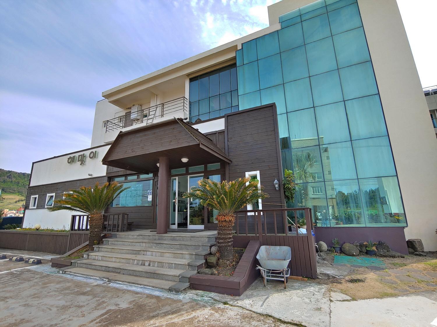 Seongsan Sunrise Pension Согвіпо Екстер'єр фото